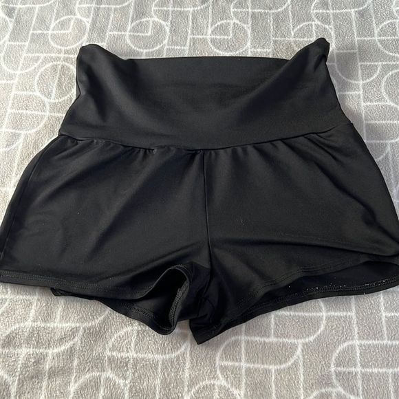 Roll Top Dance Shorts - Picture 3 of 4